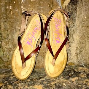 Brown leather blowfish sandals